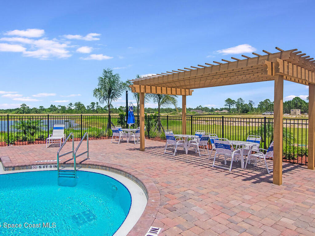 939 Remington Green Drive, Palm Bay, FL 32909