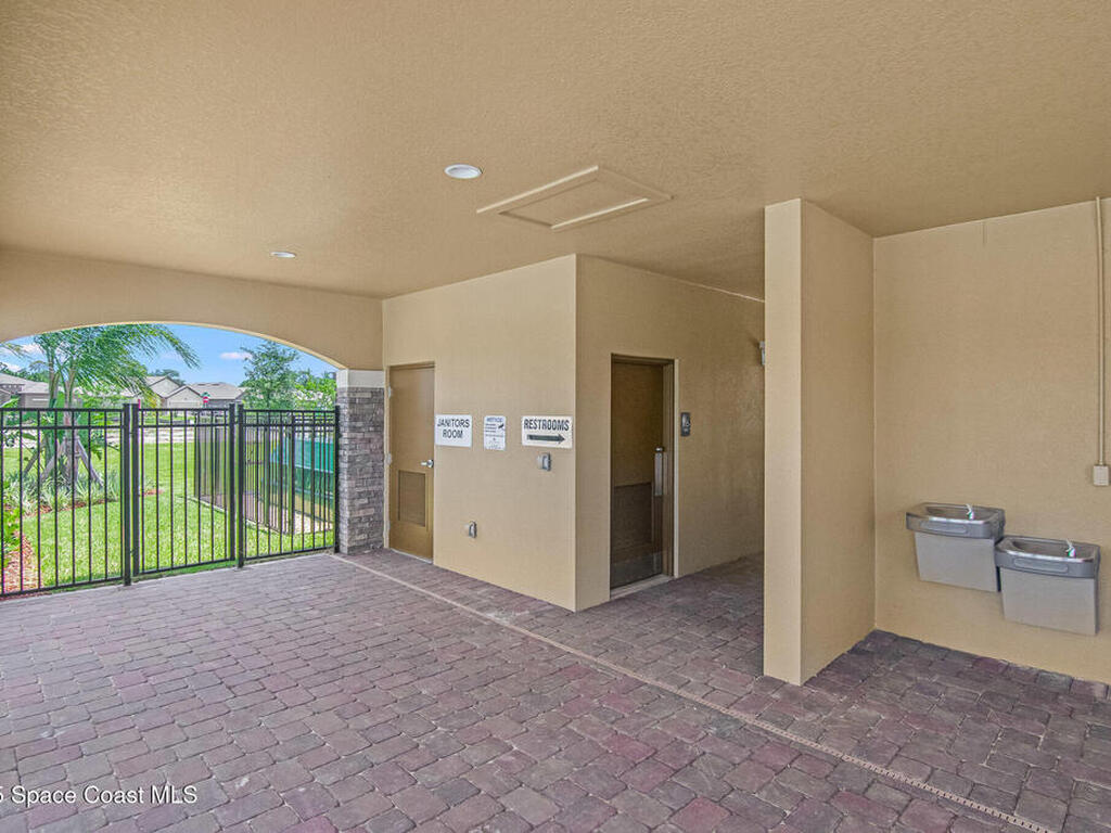 939 Remington Green Drive, Palm Bay, FL 32909