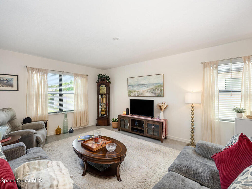 939 Remington Green Drive, Palm Bay, FL 32909