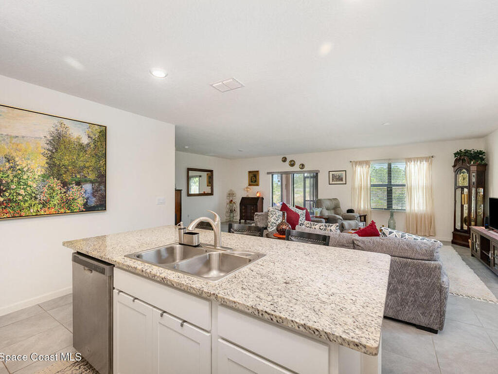 939 Remington Green Drive, Palm Bay, FL 32909