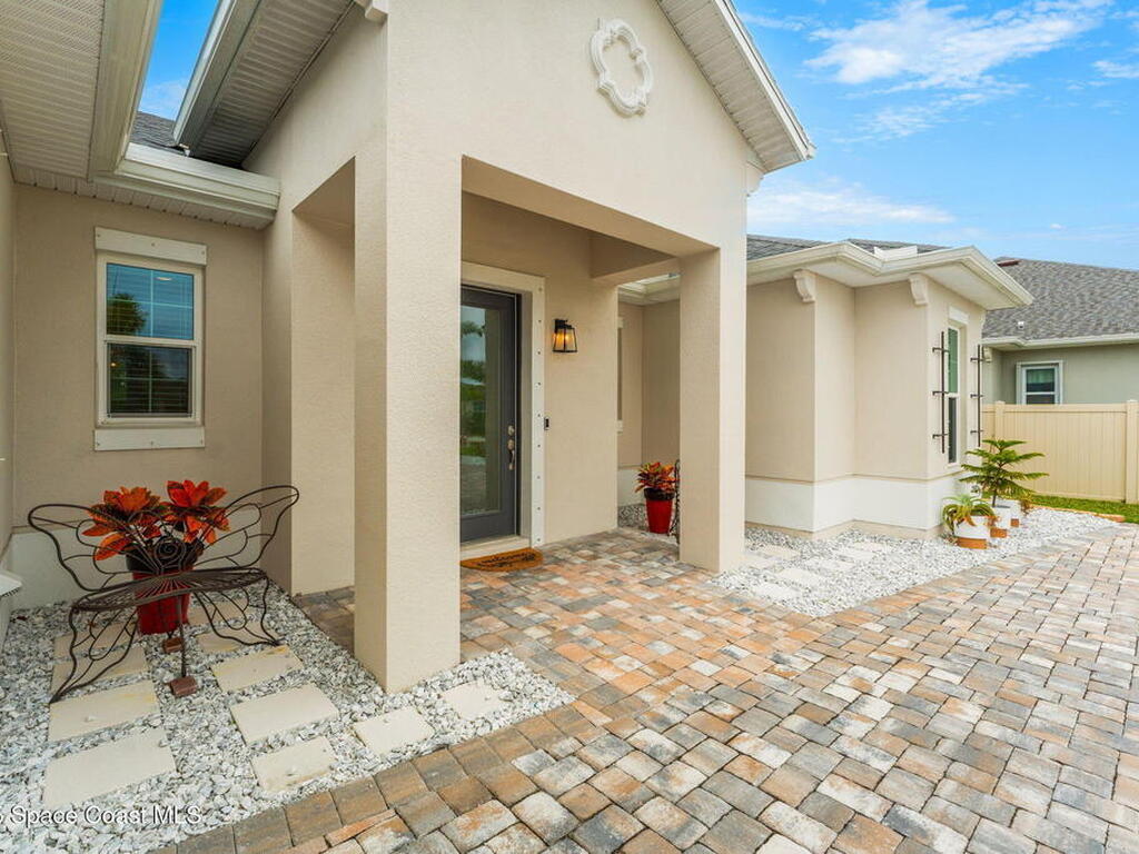 4095 Negal Circle, Melbourne, FL 32901