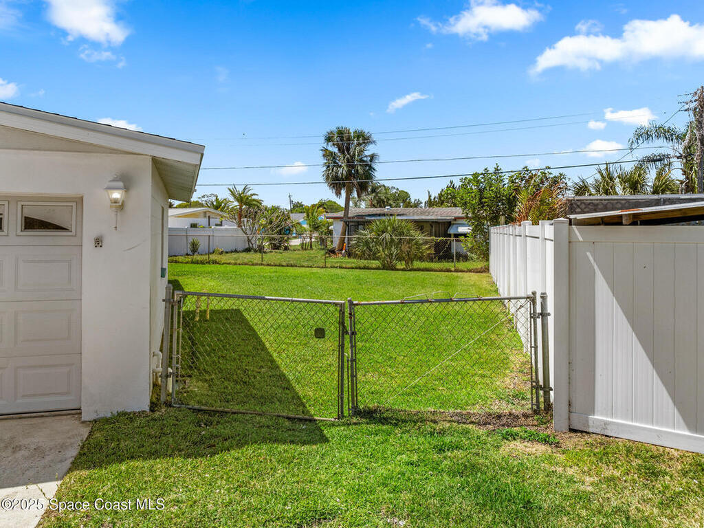 95 Melbourne Avenue, Merritt Island, FL 32953