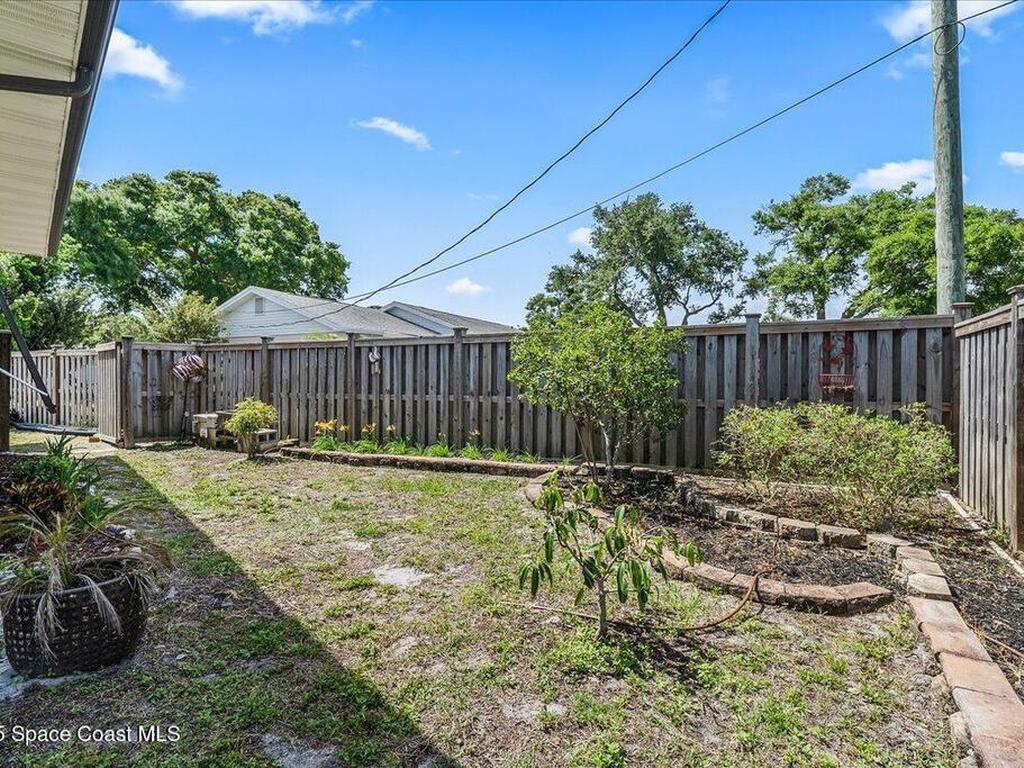 832 Indian River Drive, Melbourne, FL 32935