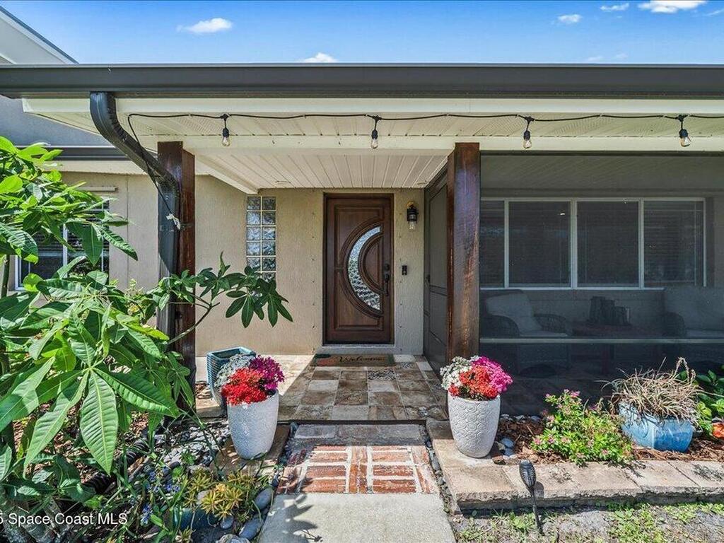 832 Indian River Drive, Melbourne, FL 32935