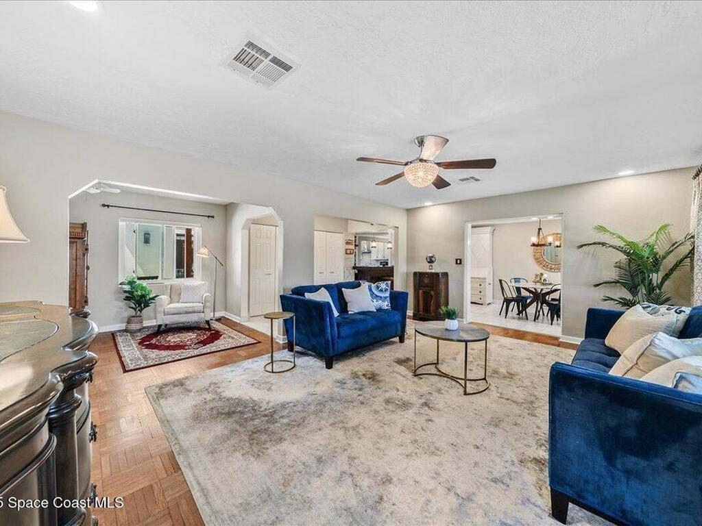 832 Indian River Drive, Melbourne, FL 32935