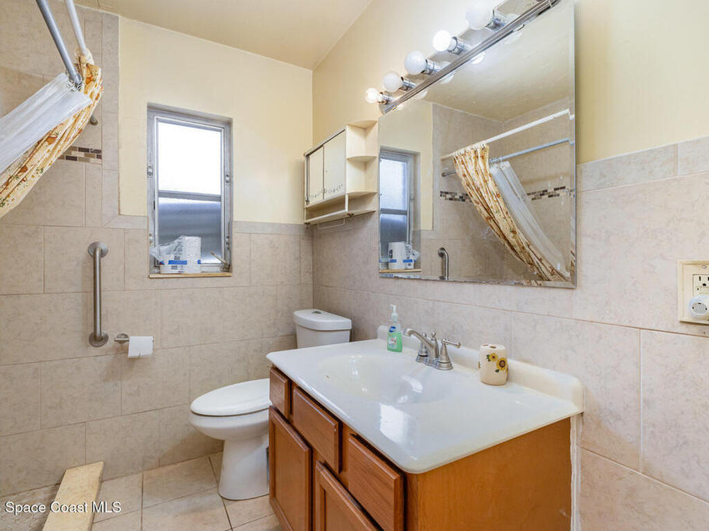 633 Nida Drive, Melbourne, FL 32935
