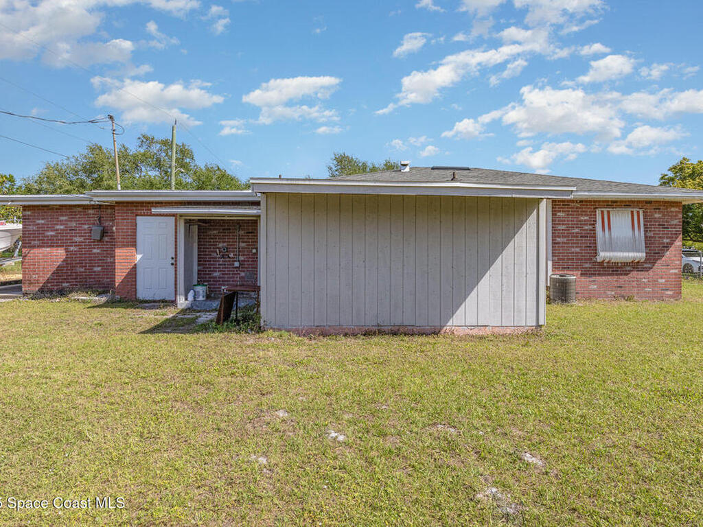 633 Nida Drive, Melbourne, FL 32935