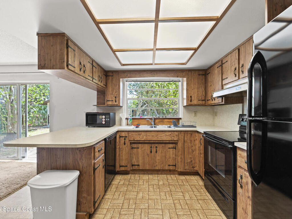 525 E Fee Avenue, Melbourne, FL 32901
