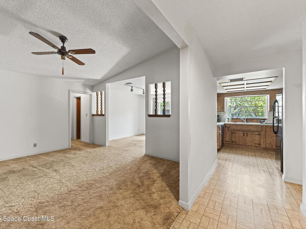 525 E Fee Avenue, Melbourne, FL 32901