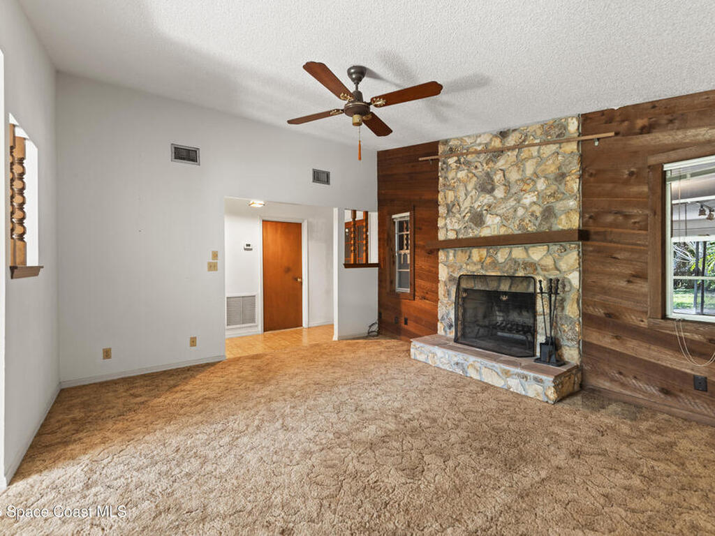 525 E Fee Avenue, Melbourne, FL 32901