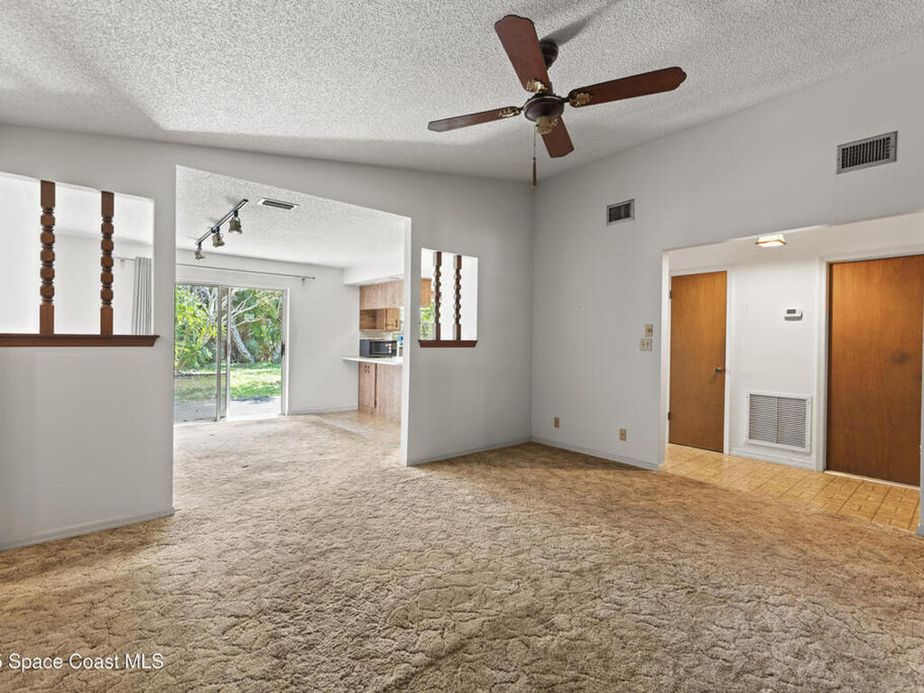 525 E Fee Avenue, Melbourne, FL 32901