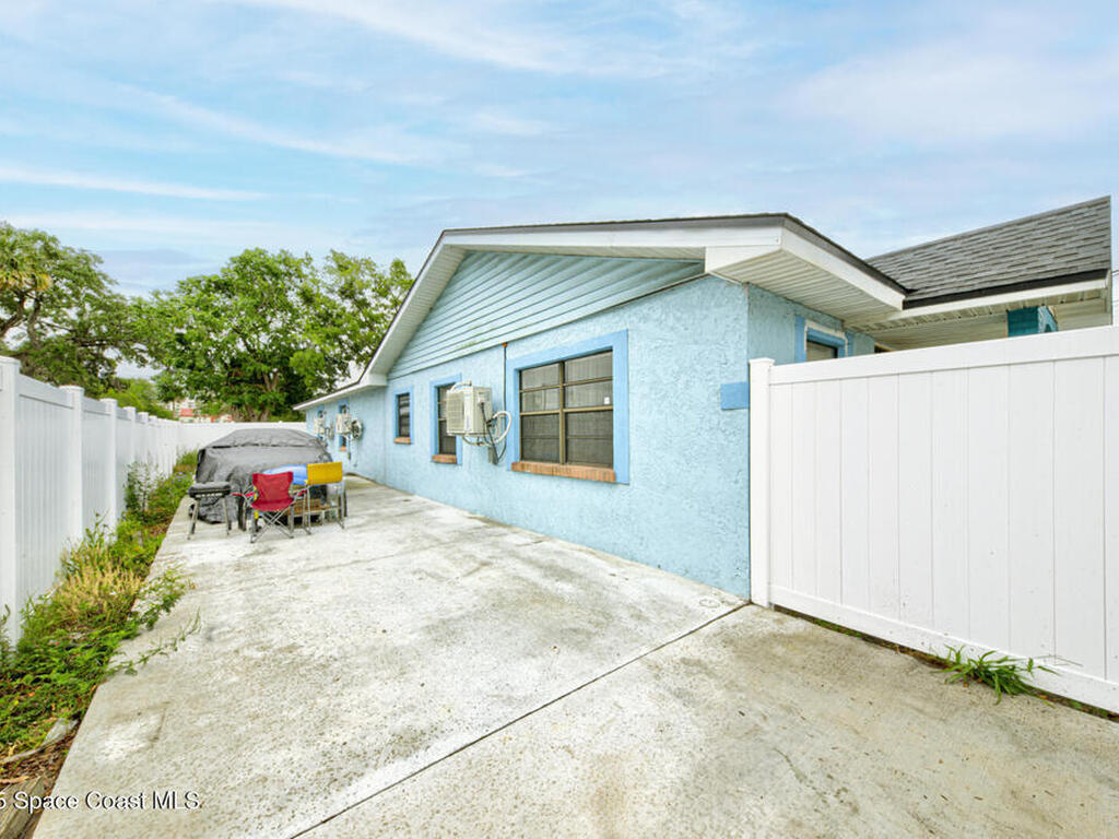 11 Lemon Avenue, Titusville, FL 32796