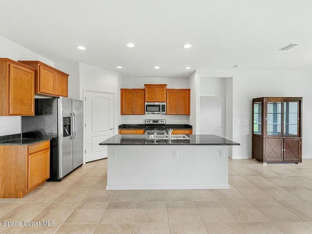 732 Remington Green Drive, Palm Bay, FL 32909
