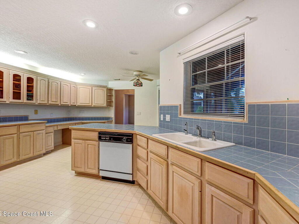 8755 Henry Avenue, Melbourne, FL 32904