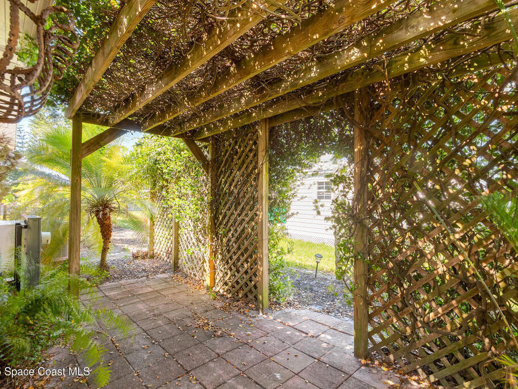 520 Ruth Circle, Melbourne, FL 32904