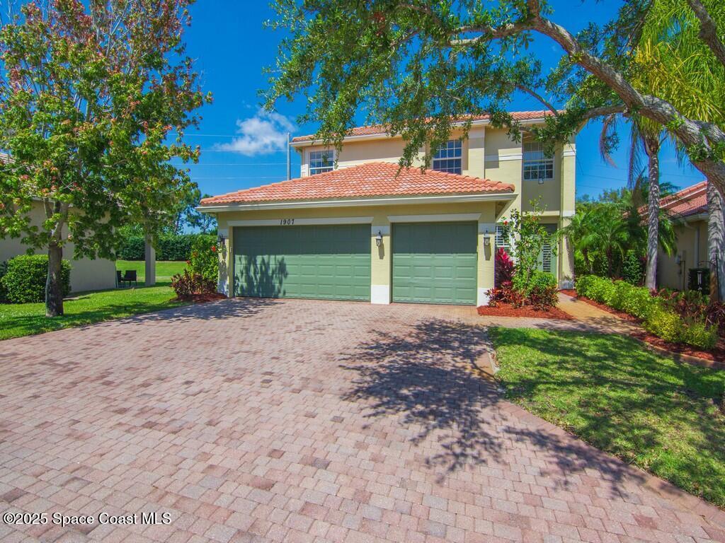 1907 Grey Falcon Circle, Vero Beach, FL 32962