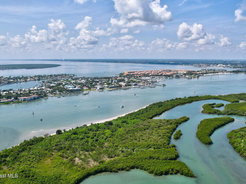 Tamarind Drive, Hutchinson Island, FL 34949