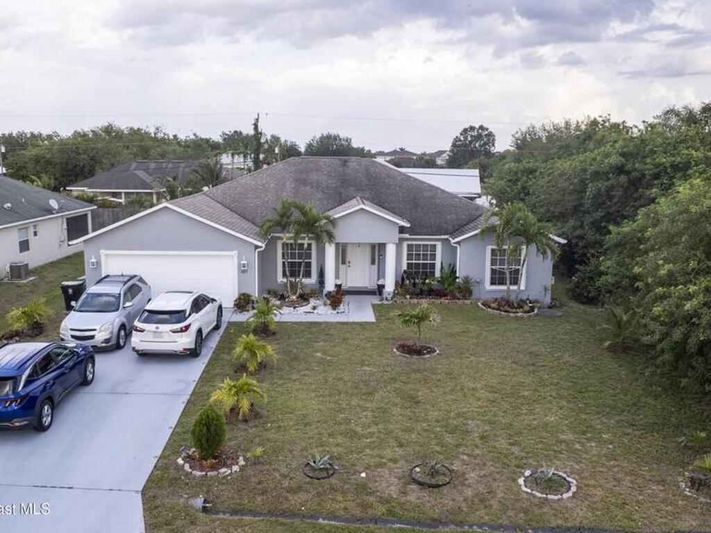 4213 SW Whitebread Road, Port St. Lucie, FL 34953