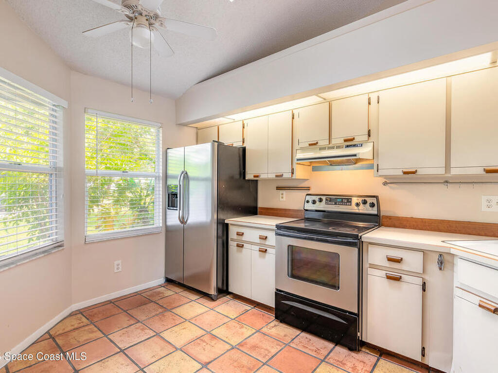 936 Meadow View Drive, Port Orange, FL 32127