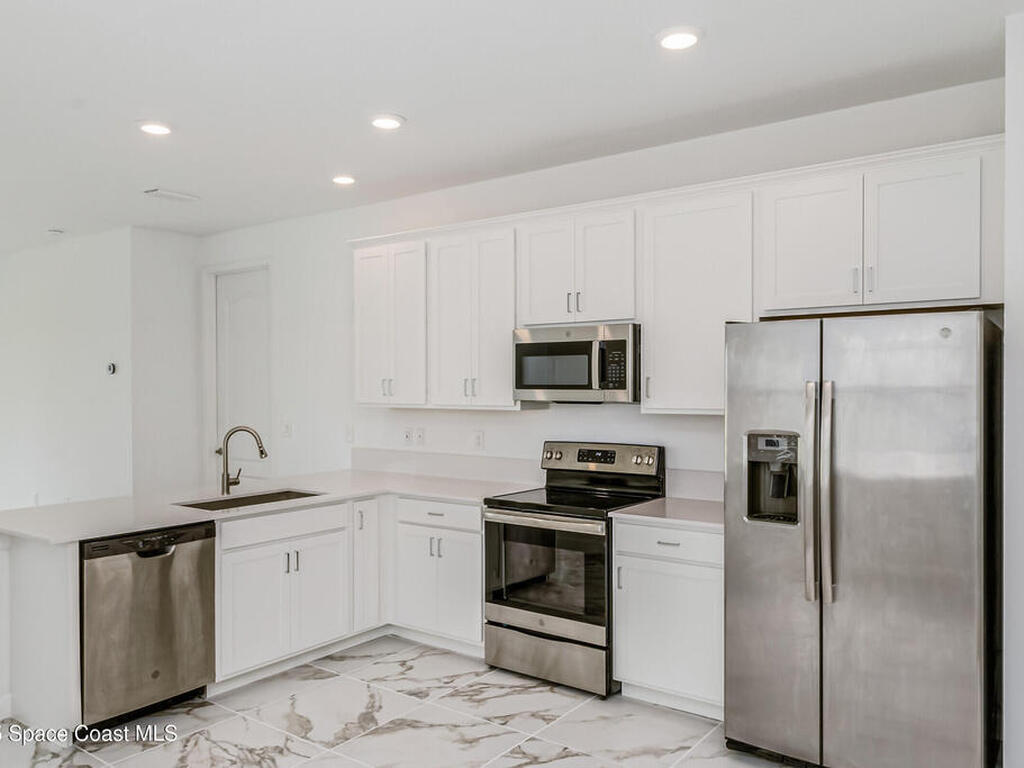 2490 Treasure Cay Lane, Melbourne, FL 32940