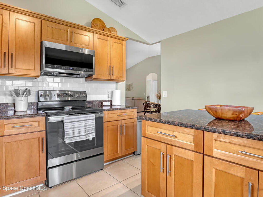 2712 Madrigal Lane, West Melbourne, FL 32904