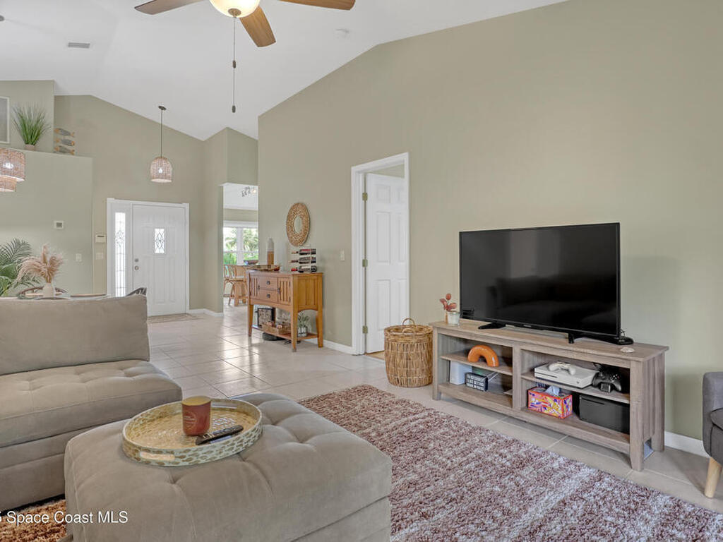 2712 Madrigal Lane, West Melbourne, FL 32904