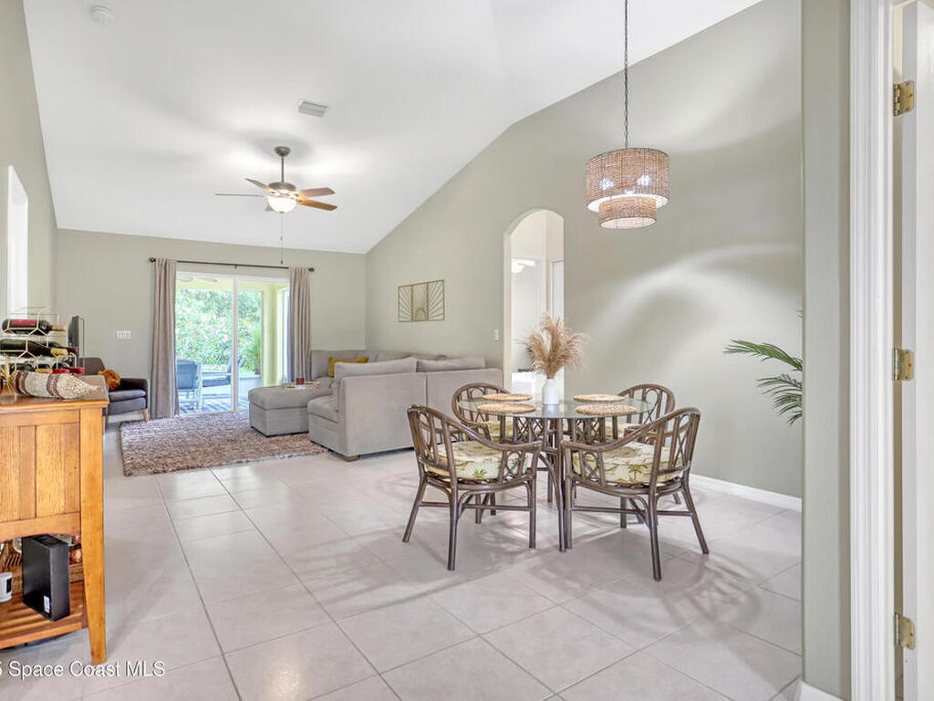 2712 Madrigal Lane, West Melbourne, FL 32904