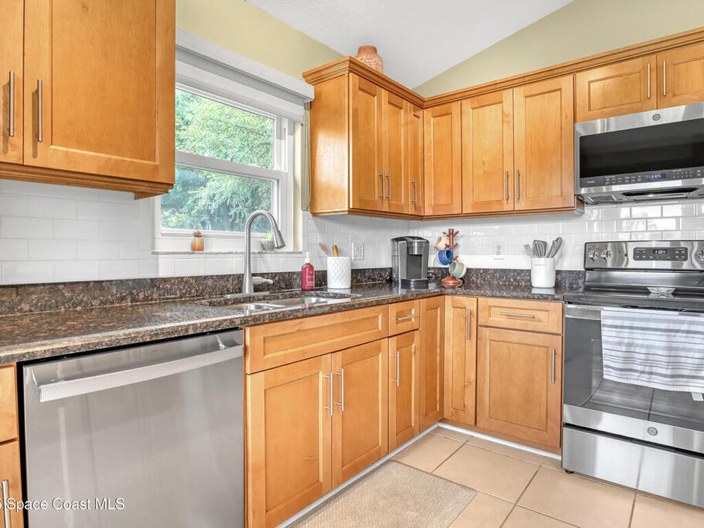 2712 Madrigal Lane, West Melbourne, FL 32904