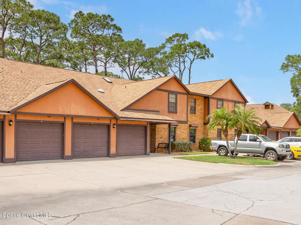 9025 York Lane, West Melbourne, FL 32904