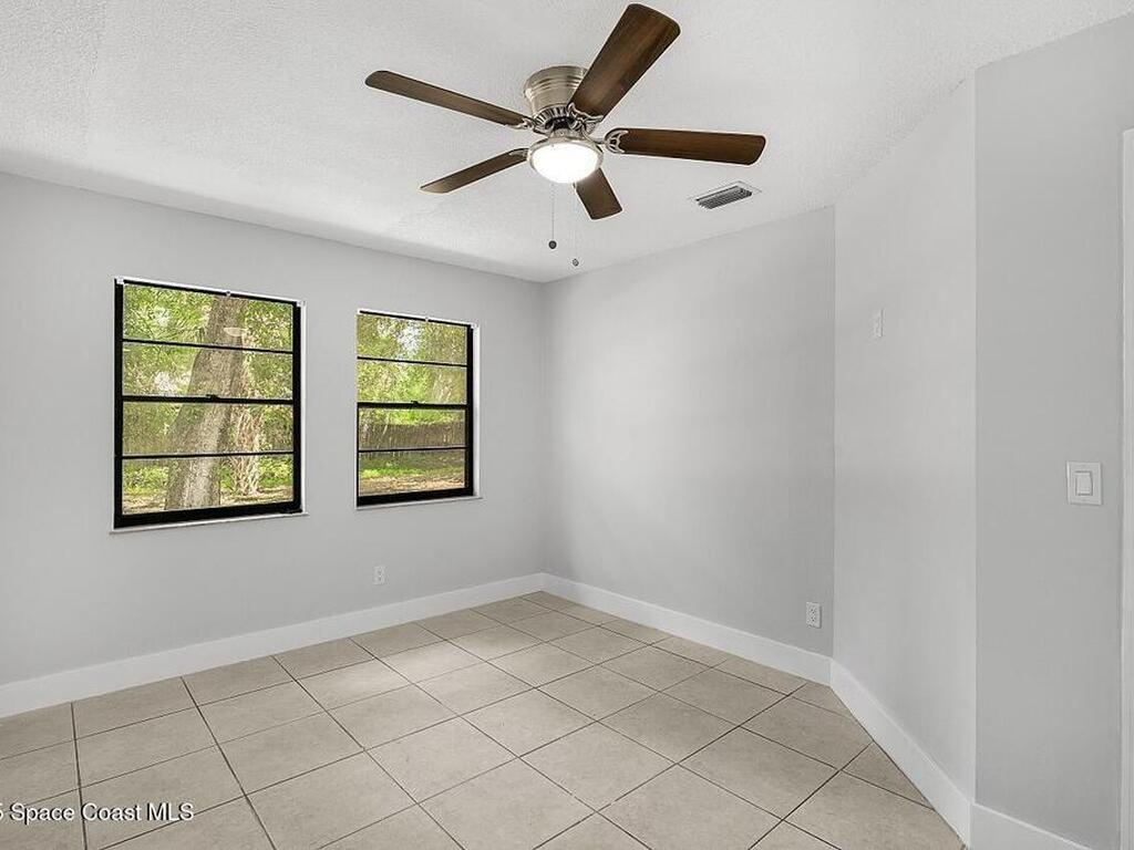 10 47th Avenue, Vero Beach, FL 32968