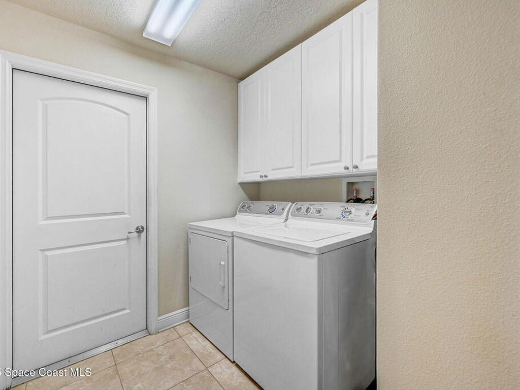 2074 Botanica Circle, Melbourne, FL 32904