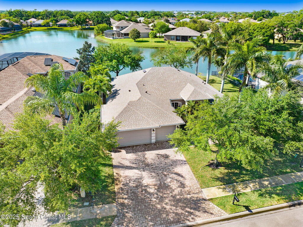 2074 Botanica Circle, Melbourne, FL 32904
