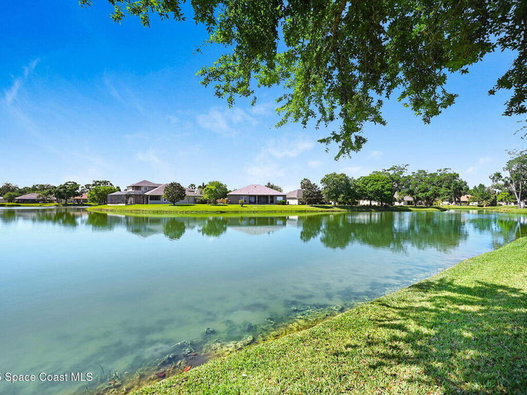 2074 Botanica Circle, Melbourne, FL 32904
