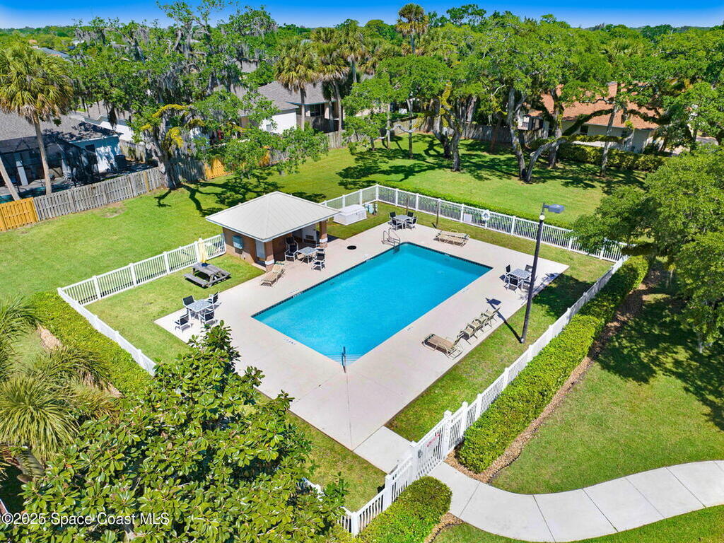 2074 Botanica Circle, Melbourne, FL 32904