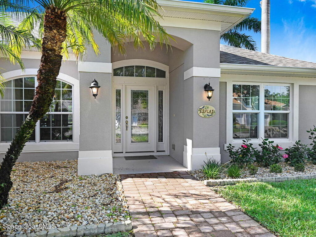 2074 Botanica Circle, Melbourne, FL 32904