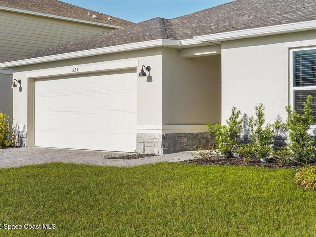 527 Glaspell Circle, Palm Bay, FL 32909