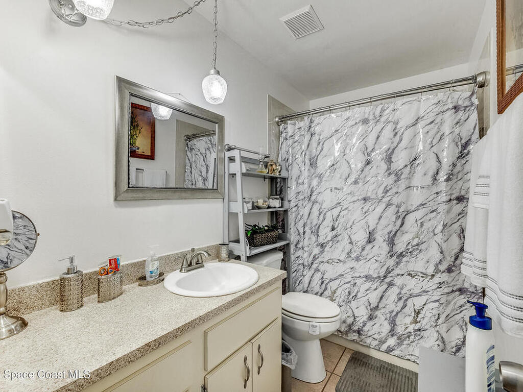 999 Jupiter Boulevard, Palm Bay, FL 32907
