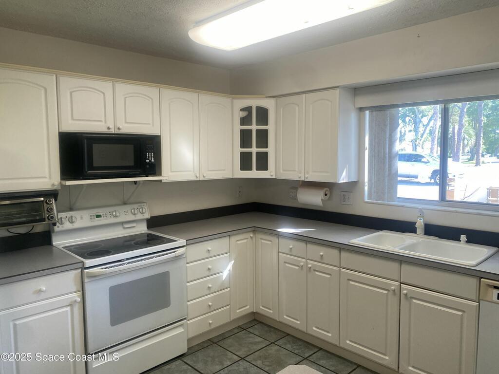 10106 Donhill Court, Orlando, FL 32821