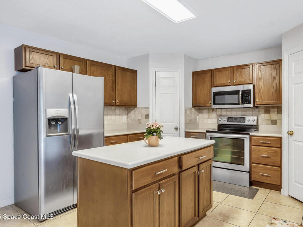 2338 Maeve Circle, Melbourne, FL 32904