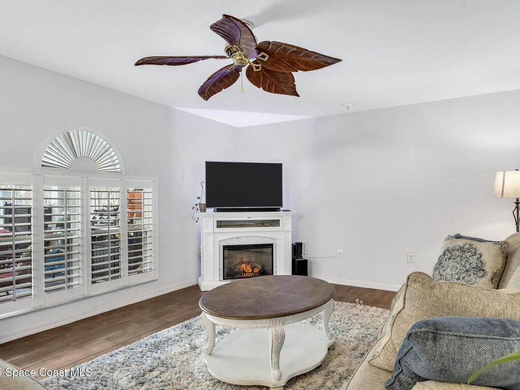 2338 Maeve Circle, Melbourne, FL 32904
