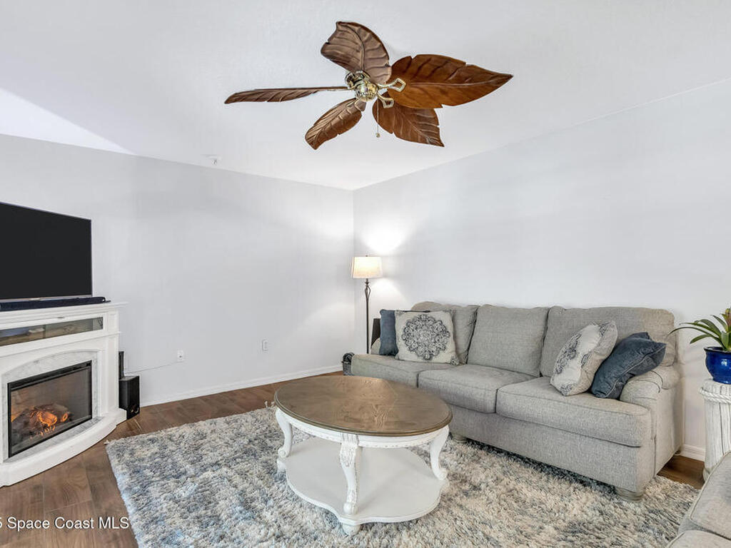 2338 Maeve Circle, Melbourne, FL 32904