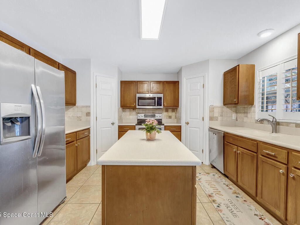 2338 Maeve Circle, Melbourne, FL 32904