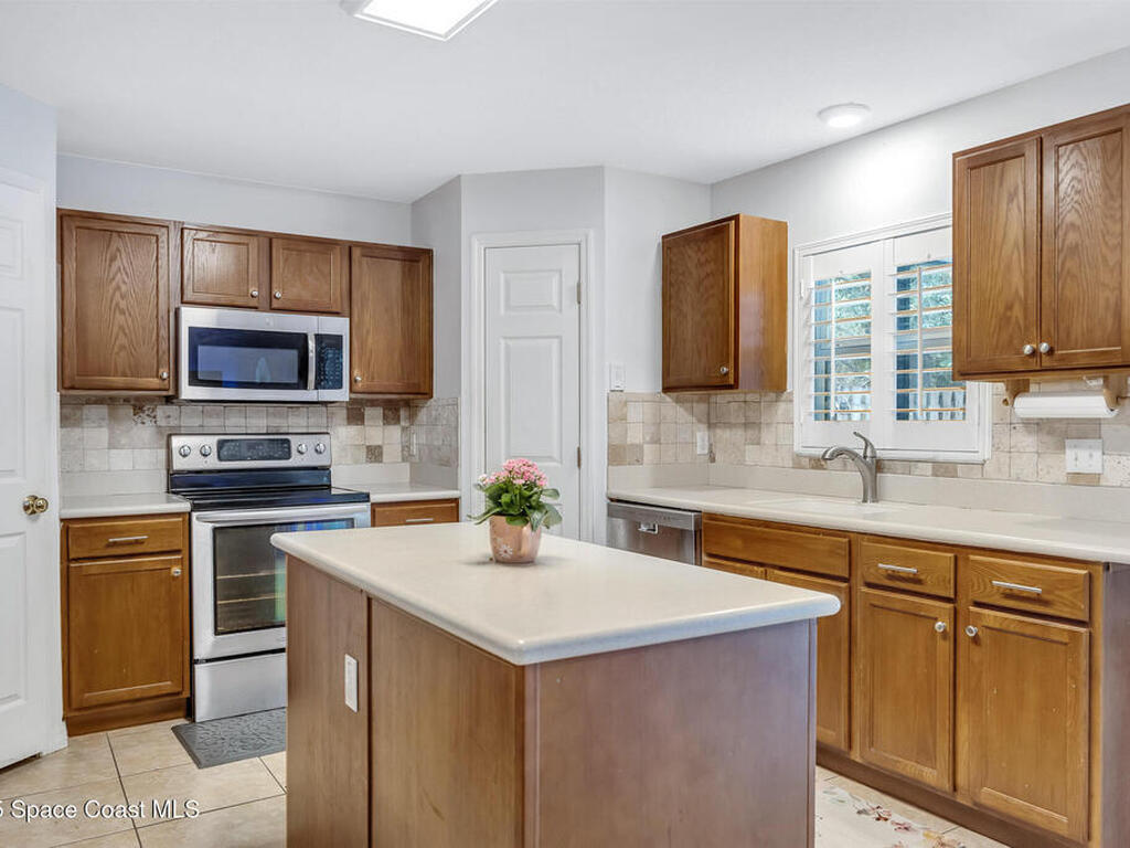 2338 Maeve Circle, Melbourne, FL 32904