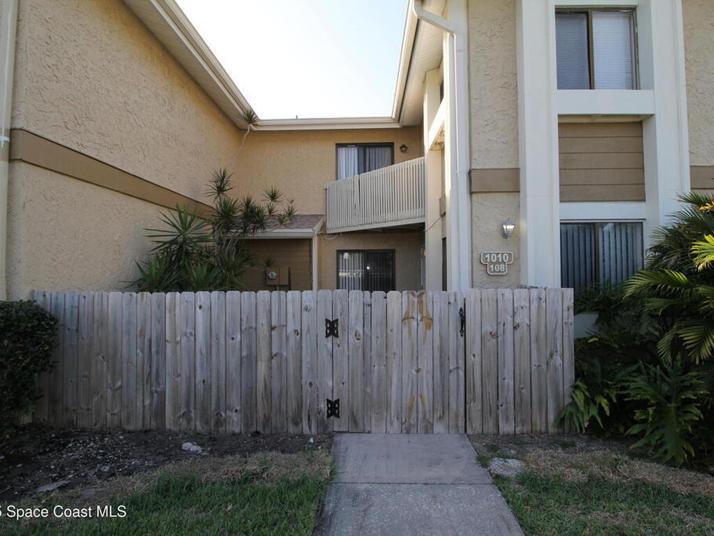 1010 Abada Court, Palm Bay, FL 32905