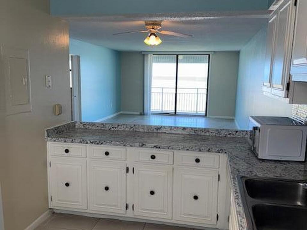 2101 S Atlantic Avenue, Cocoa Beach, FL 32931