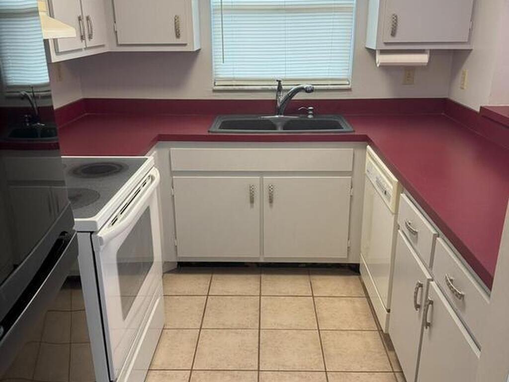 594 N Wickham Road, Melbourne, FL 32935