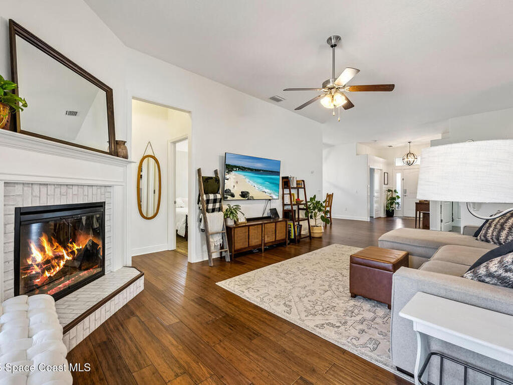 1236 Alaqua Way, Melbourne, FL 32904