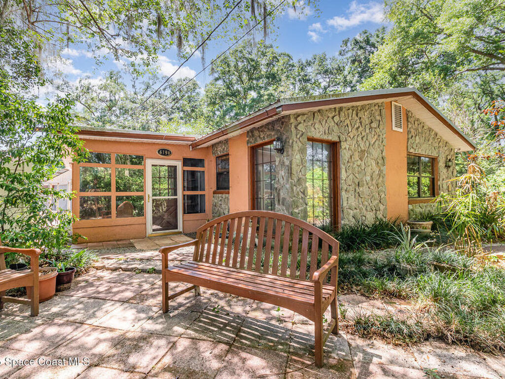 1860 NE 62nd Street, Ocala, FL 34479