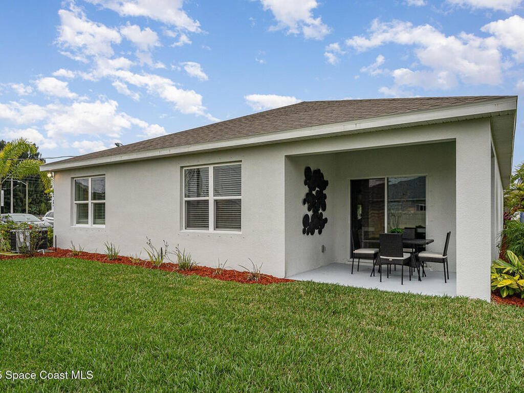 1587 Jupiter Boulevard, Palm Bay, FL 32907