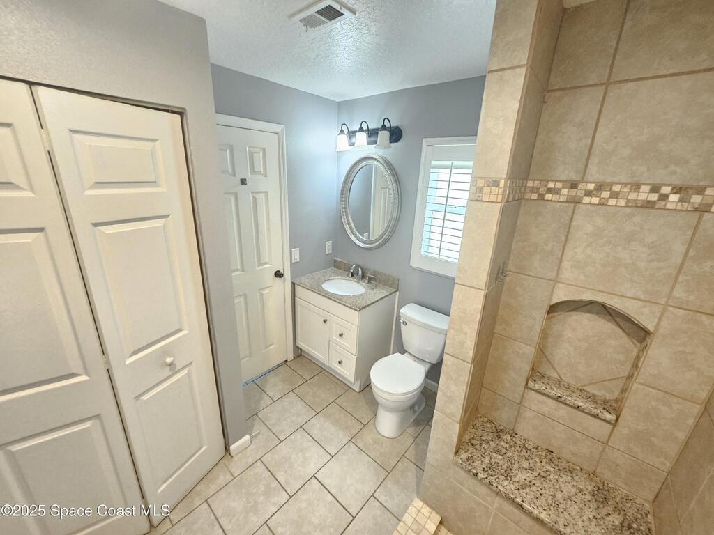 590 Charlotta Avenue, Palm Bay, FL 32909